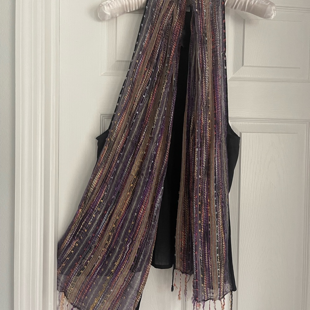 Beautiful easy breezy shawl vest.